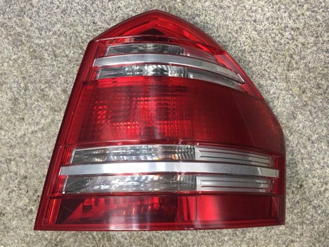 Задній правий стоп 1648200664 MERCEDES