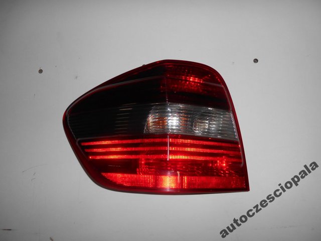 Ліхтар задній лівий 1648202164 MERCEDES