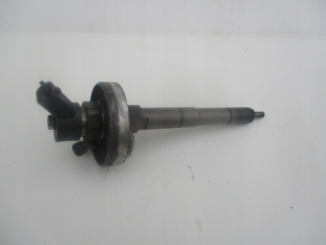 Форсунка інжектора 16600MA70A NISSAN