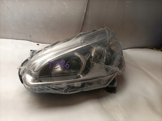 Блок фара ліва 1685352680 PEUGEOT
