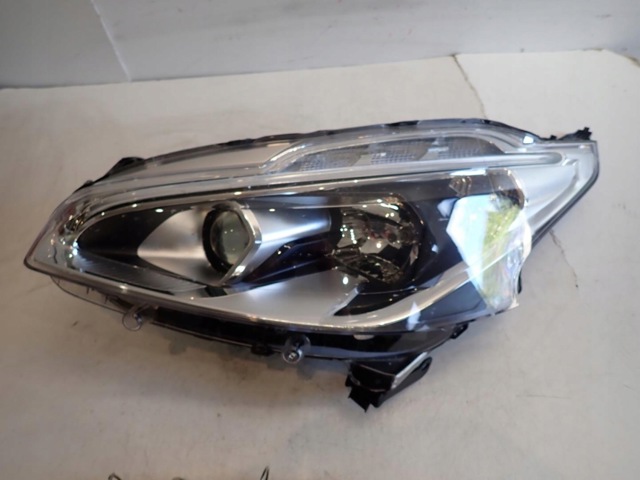 Основна фара - вставка 1685353080 PEUGEOT