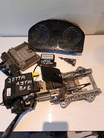 Щиток приладів 1K0920863B VAG