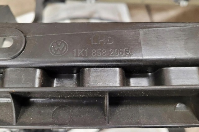 1K1858296B VAG