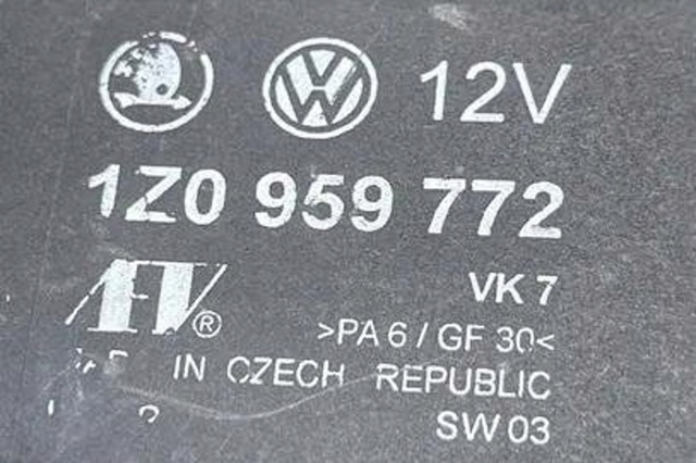 Реле підігріву сидіння 1Z0959772 VAG