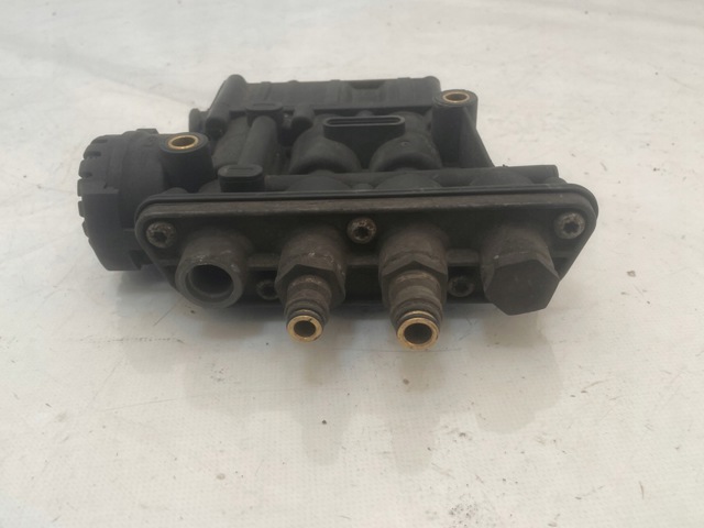 Блок клапанів гідравлічної підвіски AБС (ABS) 21083660 VOLVO