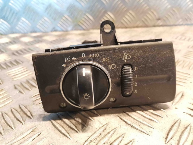 Перемикач світла фар, на "торпеді" 2115450304 MERCEDES