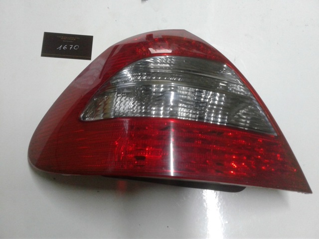 Задня ліва фара 2118202564 MERCEDES