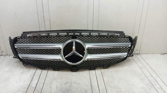 Решітка 2138880123 MERCEDES