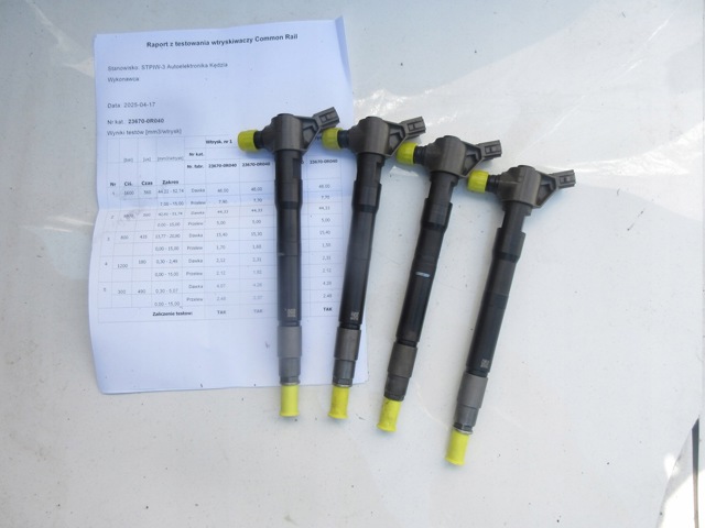 Форсунка дизельна в зборі, розпилювач + тримач 236700R040 DENSO