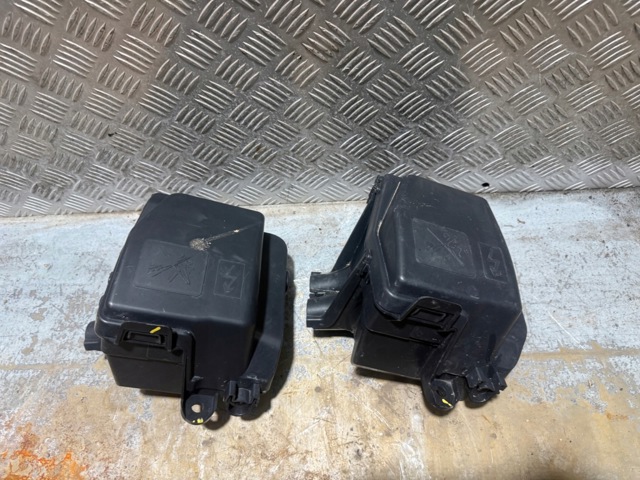 Корпус блоку запобіжників 243807988R RENAULT