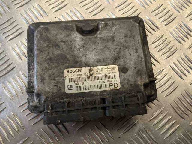 Блок двигуна 24417169 OPEL