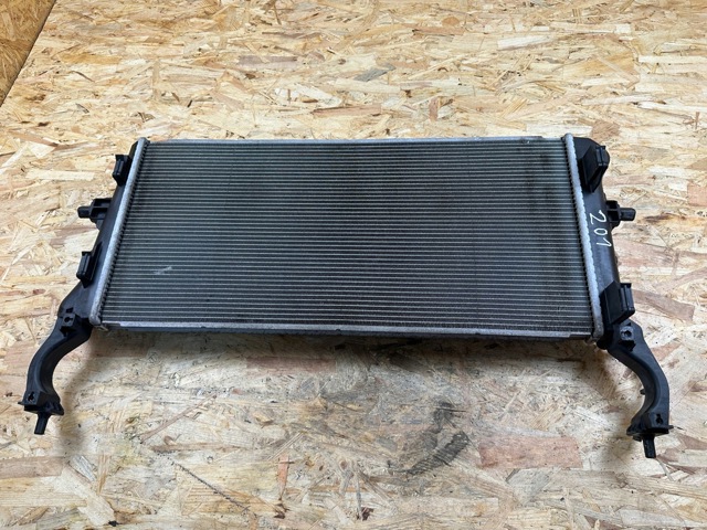 Радіатор водяний 25310F3300 MARKET (OEM)