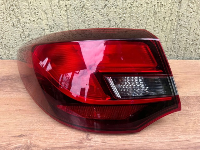 Ліхтар задній 25870153 OPEL