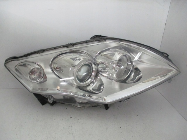 Права блок фара 260100038R RENAULT