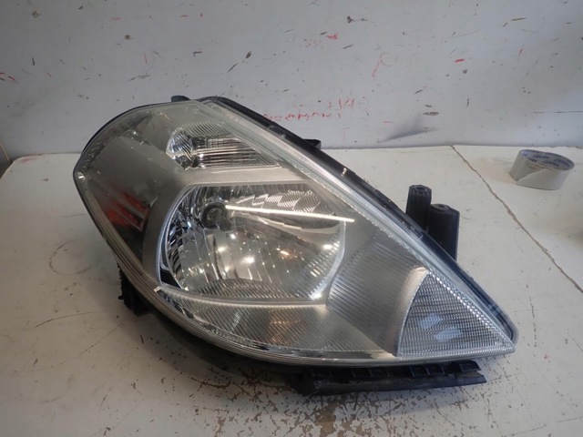 Права блок фара 26010EM00A NISSAN