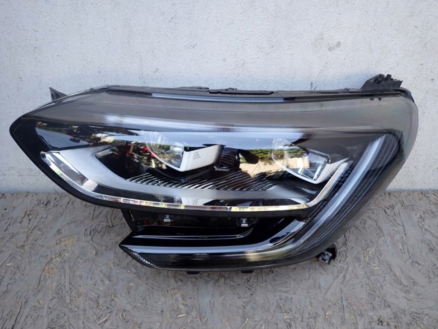 Фара 260602075R RENAULT