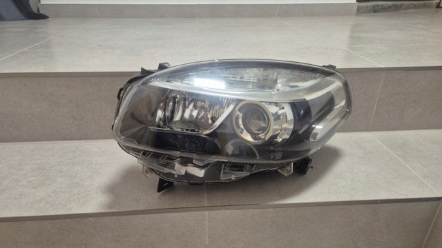 Фара ліва передня 260602178R RENAULT