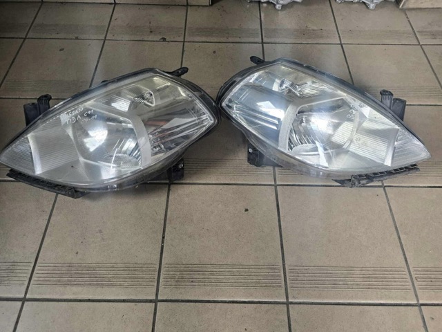 Основна фара в зборі ліва 26060EM00A NISSAN