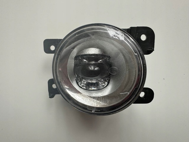 Туманка права 261508990C NISSAN