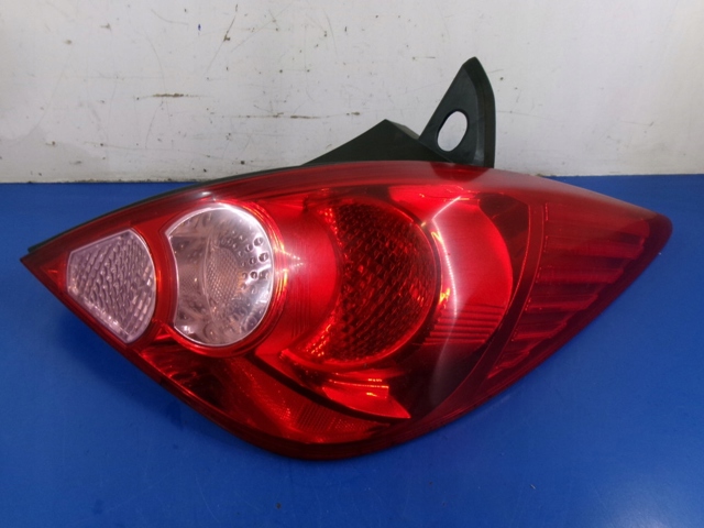 Задні ліхтарі 26550EM00A NISSAN