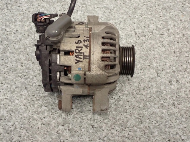 Авто генератор 270600J061 TOYOTA