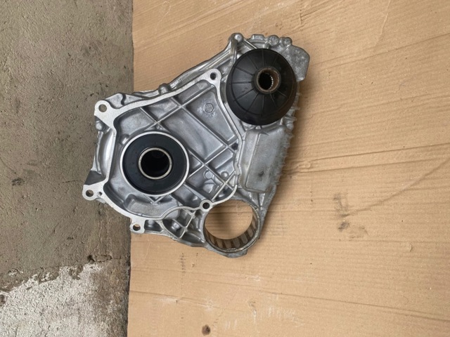Коробка роздавальна в зборі 27107599693 BMW