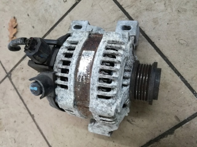 Генератор 30667103 VOLVO