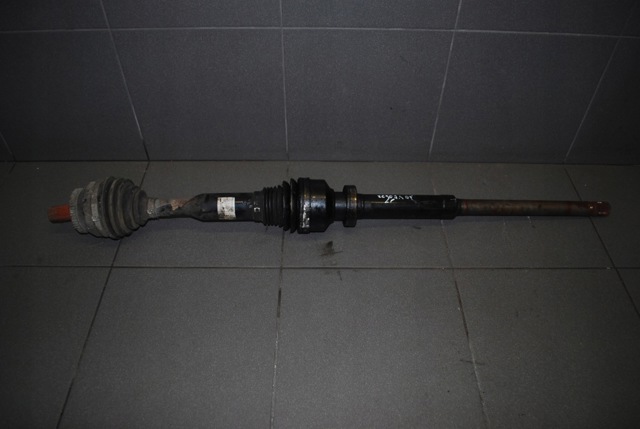Привід правий 30735563 VOLVO