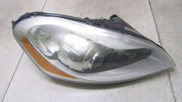 Фара основна права 30763138 VOLVO
