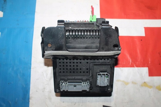 Коробка запобіжників 30786476 VOLVO