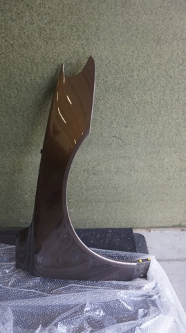 Переднє праве крило 31253743 VOLVO