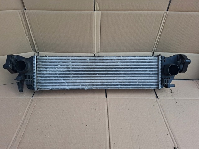 Охолоджувач наддувочного повітря 31338306 VOLVO
