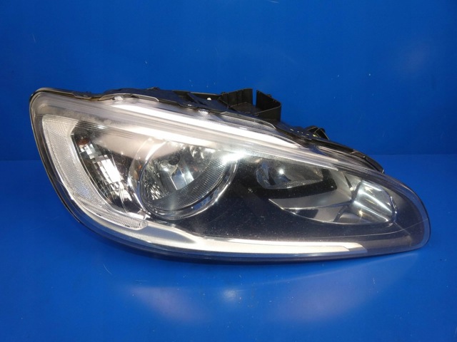 Фара передня права 31420116 VOLVO