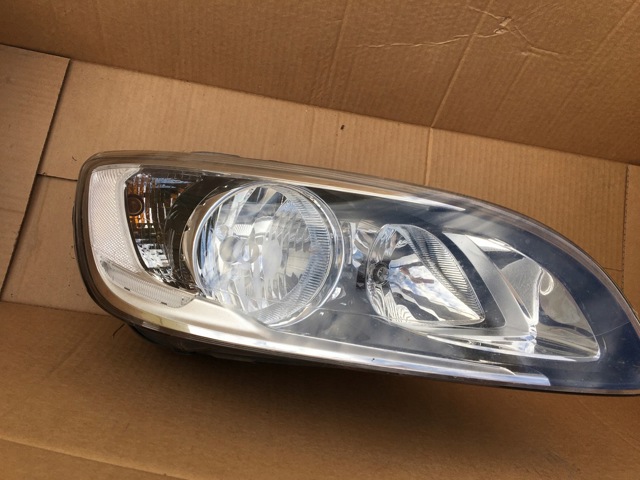 Фара основна права 31420270 VOLVO