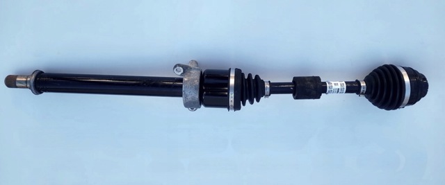 Піввісь передня ліва 31605A2E041 BMW