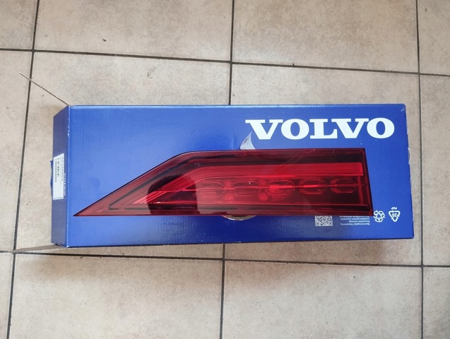 Стоп задній 32228904 VOLVO