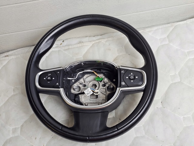 Руль 32288783 VOLVO
