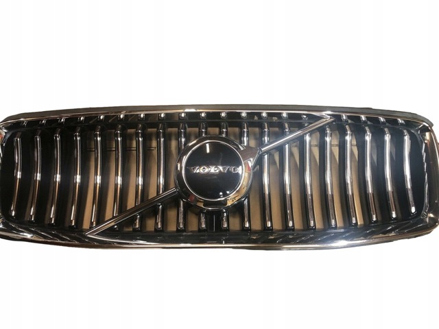 Решітка радіатора 32368153 VOLVO