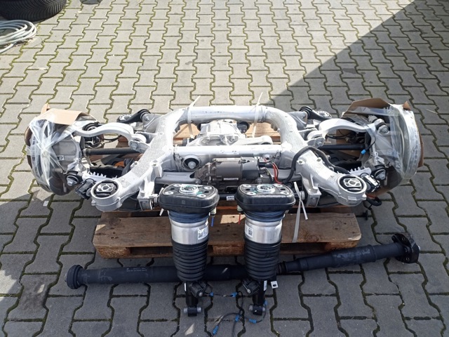 Піввісь задня, права 33208487518 BMW