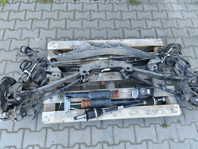 Амортизаційна стійка задня 33526882851 BMW