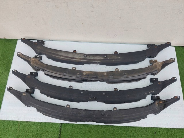 Буфер бампера переднього 39024196 OPEL
