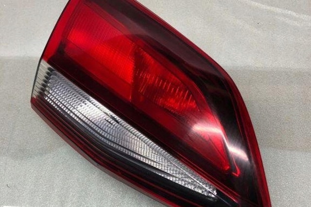 Стоп задній 39077378 OPEL