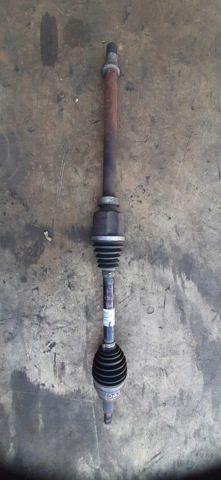 Привід правий 391000884R RENAULT