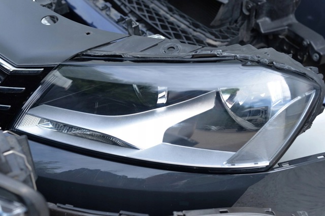 Фара дальнього світла в зборі 3AB941753 VAG