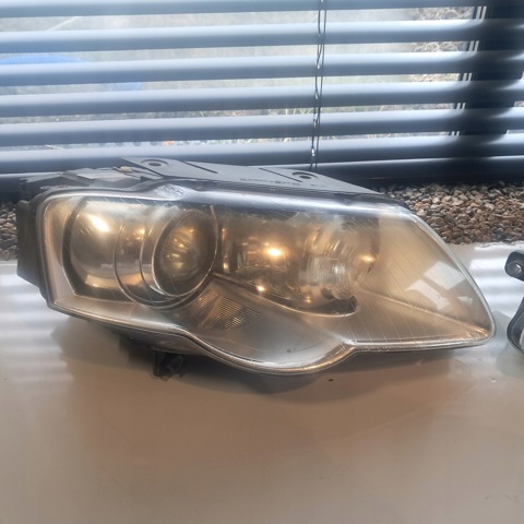 Фара передня права 3C0941754 VAG
