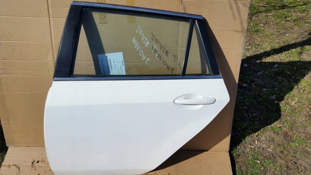 Замок передніх пасажирських дверей 3N6AA21812D MAZDA