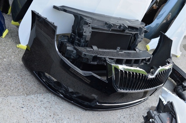 Установча панель передня 3T0805588E VAG