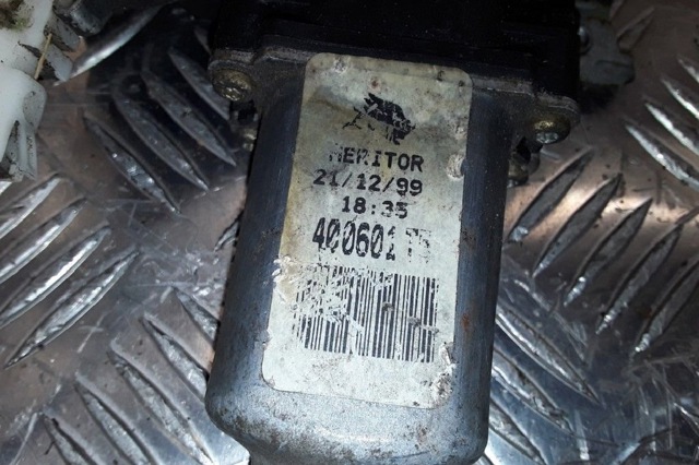 400601T5 Nissan/Infiniti