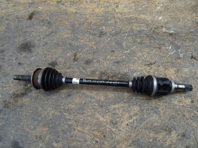 Піввісь передня ліва 434200D640 TOYOTA