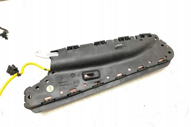 Подушка безпеки AIRBAG спинки сидіння, лівого 4F0880241B VAG